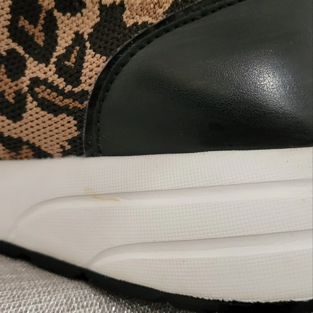 Vince Camuto Women's Black and Tan Sneakers - Picture 7 of 7